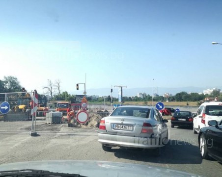Тапи и финални ремонти: Затварят основен булевард в Пловдив! Огромни задръствания още днес СНИМКИ