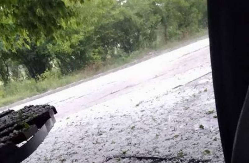 Буря удари Кюстендил, улиците са под вода