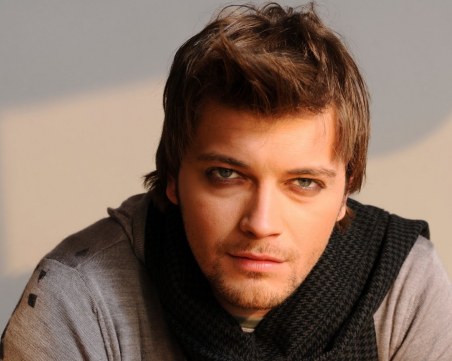 Откриха мъртъв в колата му певеца Влатко Илиевски ВИДЕО