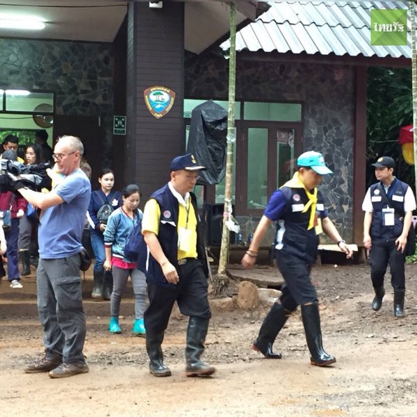 Пловдивчанин е в епицентъра на спасителната акция в тайландската пещера СНИМКИ