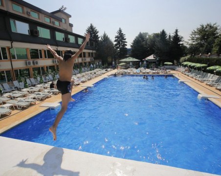 Как да разберем дали водата в басейна е мръсна?