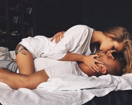 Каква е жената според любимата й поза в секса?