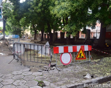 Ударно изграждат новата пътна връзка към Тунела в Пловдив