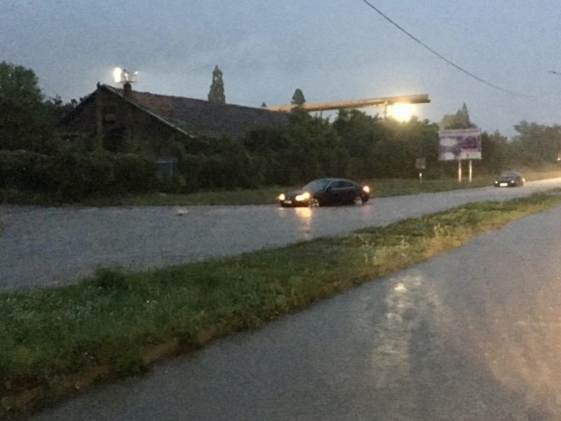 Порой наводни основна артерия в Пловдивско
