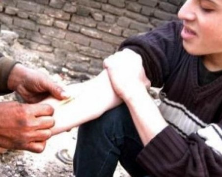 8-годишни пловдивчанчета се друсат! 30% ръст на престъпленията при децата