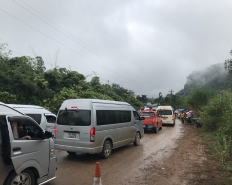 Изваждат последните петима от тайландската пещера днес ВИДЕО