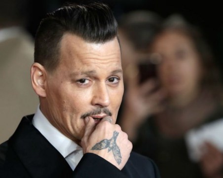 Съдят Джони Деп за побой