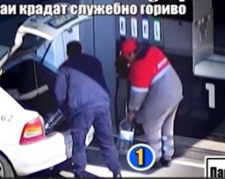 Върнаха на работа полицаите, уличени в кражба на гориво