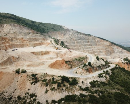 Белащица отново излиза на бунт заради кариерата СНИМКИ