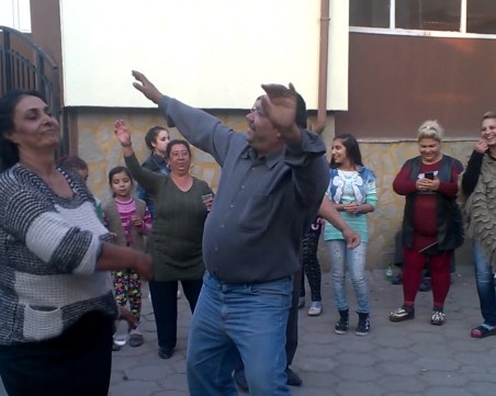 “Германците“ се връщат в Столипиново! Вдигат сватби, правят ремонти