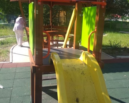 Грозен палеж върху катерушки в детска градина СНИМКИ