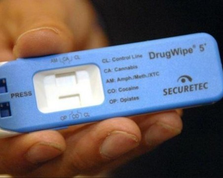 Хванаха 19-годишен моторист да шофира надрусан с амфетамин