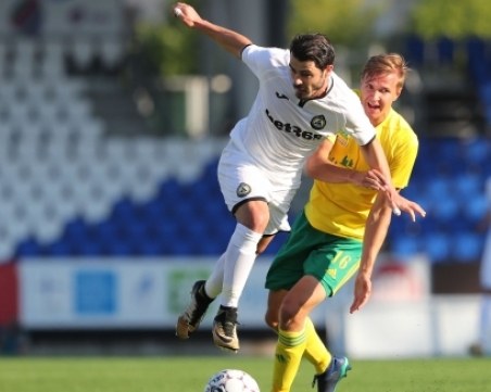 Славия почти уреди мачове с Хайдук след победа във Финландия