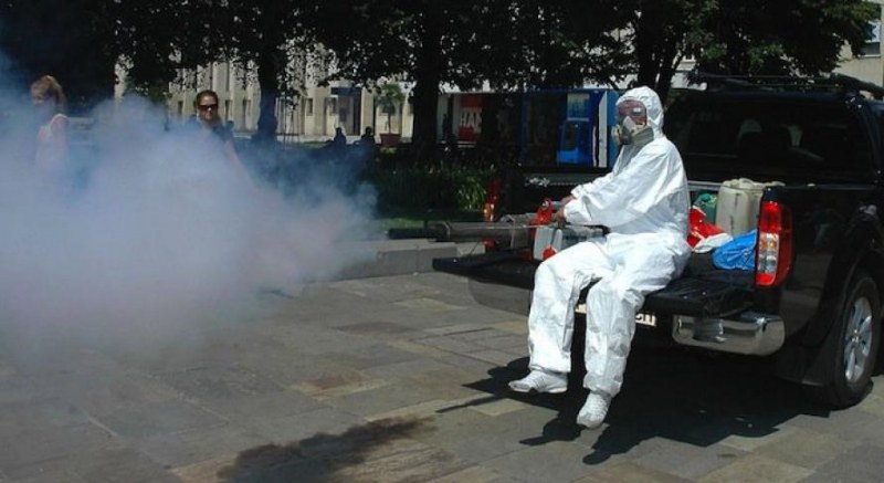 Продължават да пръскат срещу комари в Пловдив