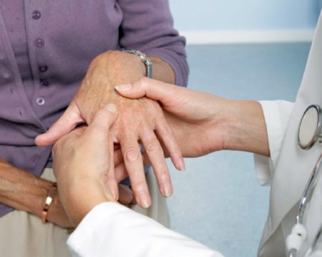 2000 пловдивчани с ревматични заболявания застрашени да останат без лечение