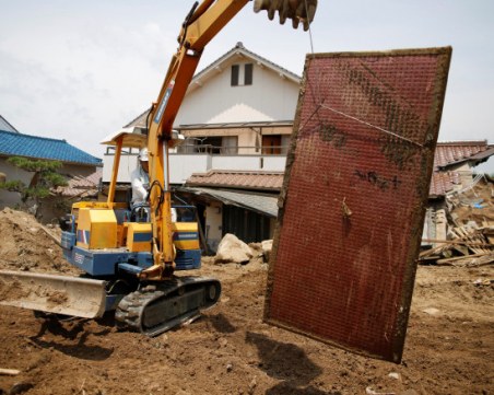 Броят на жертвите на катастрофалните наводнения в Япония продължава да расте