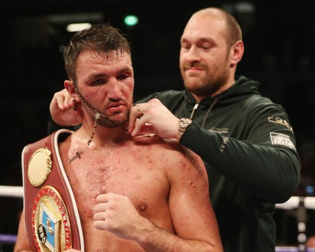 Фюри навит да се бие с Кобрата в София