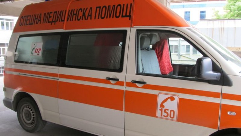 3-годишно момиченце падна от тераса, карат го по спешност в болница в Пловдив