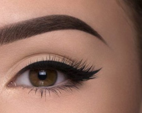 Микропигментация VS Mикроблейдинг – разлики и предимства!