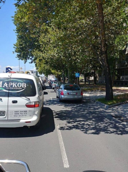 Адско задръстване на бул.