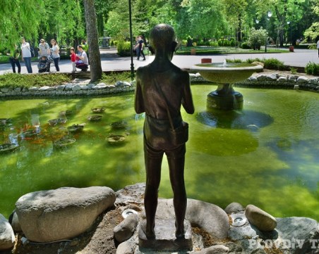 33 градуса ни очакват днес в Пловдив! Измислете си местенце, на което да се скриете