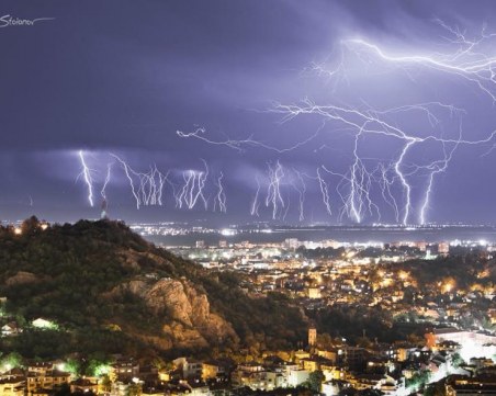 Новата седмица идва с жега! Задават се обаче и гръмотевични бури