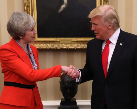 Тереза Мей: Тръмп ми каза да съдя ЕС, а не да преговарям