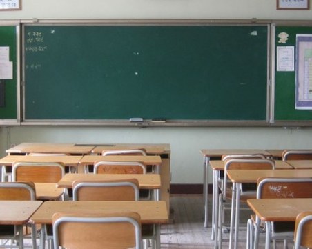 Спирането на дете от училище става престъпление, готвят криминално преследване на родителите