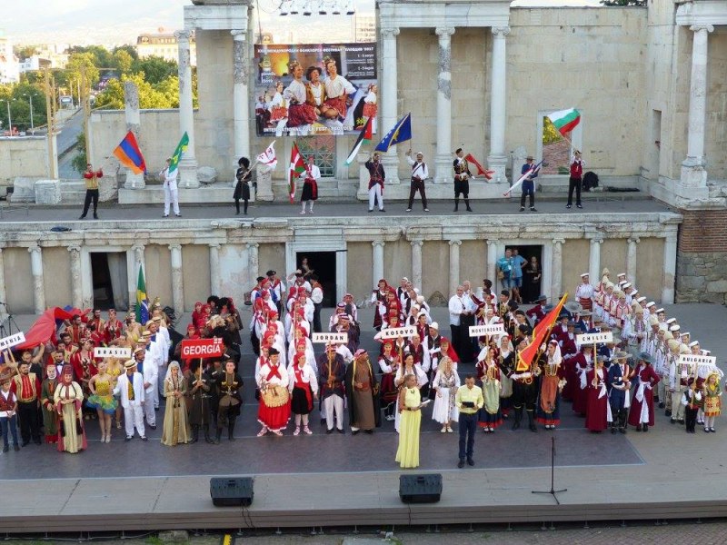 Фолклорна музика ще огласи центъра на Пловдив! Стотици музиканти идват под тепетата