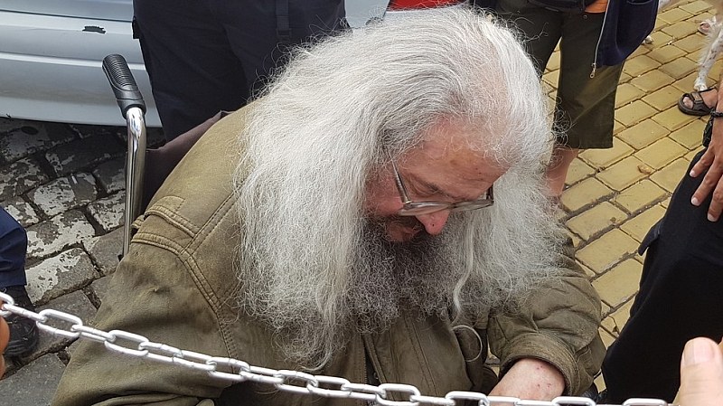 Караянчева помоли Босия да го сложат на системи и го покани в комисия за транспортните проблеми