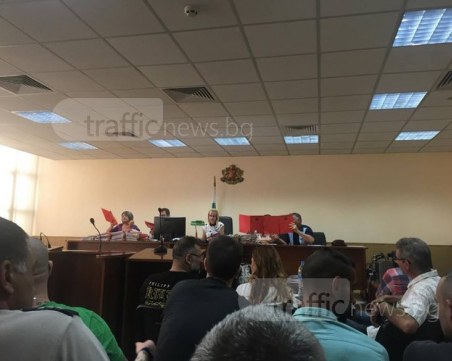 Историческо начало! Дадоха ход на делото срещу Райфъла по съкратената процедура СНИМКА