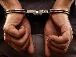 Арестуваха крадец, обрал жена на спирка в Пловдив