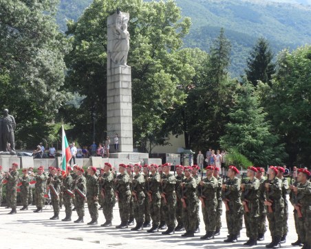 Карловци отбелязаха 181 години от рождението на великия си съгражданин Левски СНИМКИ+ВИДЕО