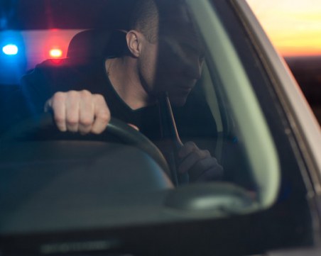 Солидно почерпен шофьор прекара нощта зад решетките в Пловдив