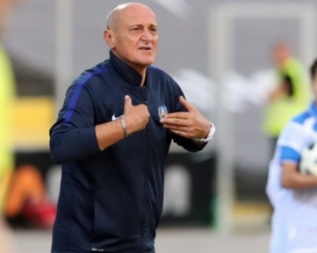 Треньорът на Левски отново не даде оставка и шокира с изказванията си