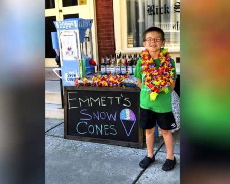 6-годишен бизнесмен продава 21 вида сладолед