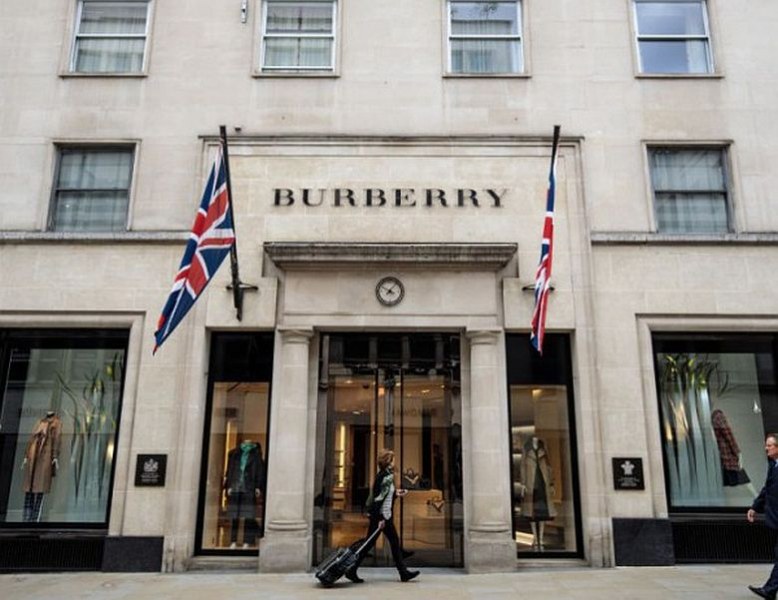 Луксозната марка Burberry изгори непродадени стоки за над 28 млн. паунда