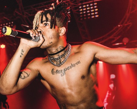 4-ма са обвинени за убийството на рапъра XXXTentacion