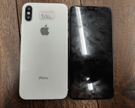 Реплики на iPhone за 100 долара може да залеят пазара, почти неразличими са