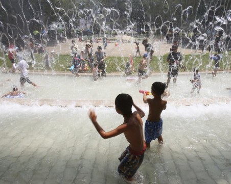 Десетки са мъртви заради рекордните жеги в Япония