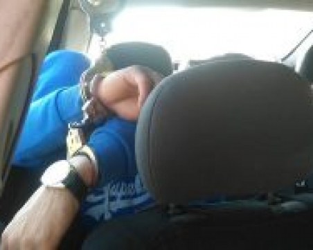 Спипани на местопрестъплението! Трима българи са арестувани при опит за нелегален трафик на хора