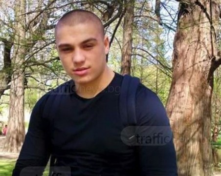 Три години след смъртта на боксьора Алекс Морару майка му търси убийците му