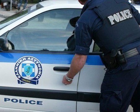 Не карайте с чехли и джапанки в Гърция – може да ви вземат книжката