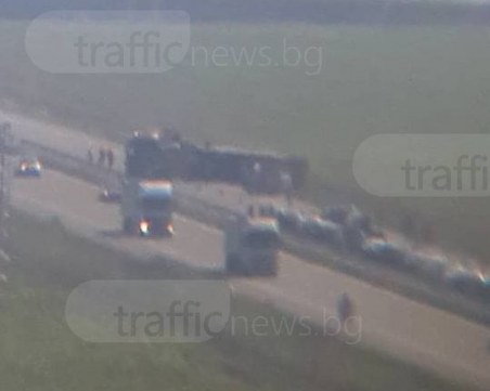 Шофьорът на тира, катастрофирал на АМ 