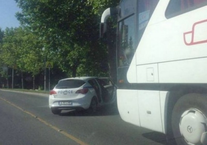 39-годишен мъж спря автобус и наръга шофьора с нож