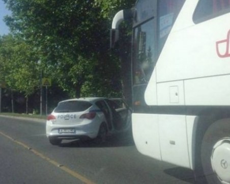 39-годишен мъж спря автобус и наръга шофьора с нож