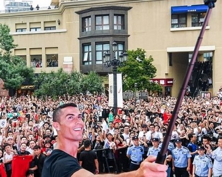 Роналдо се завърна в Мадрид, плановете му се промениха