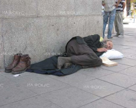 Заляха двама бездомни в Германия със запалителна течност и ги подпалиха