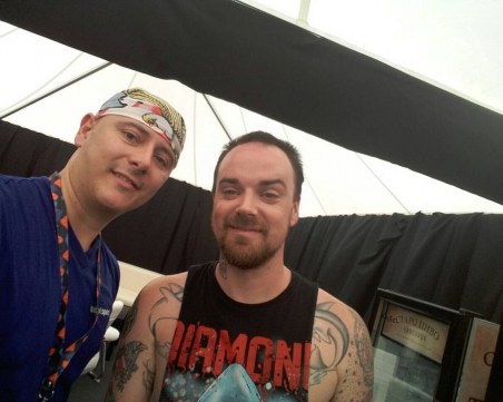 Жега и климатици морят рок динозаврите от Hills of rock, пловдивски терапевт ги спасява