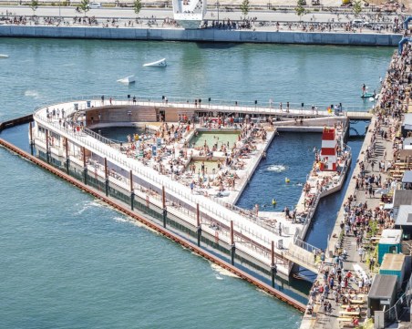 Плаващ изкуствен остров - хит в Дания СНИМКИ